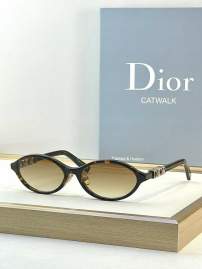 Picture of Dior Sunglasses _SKUfw76160921fw